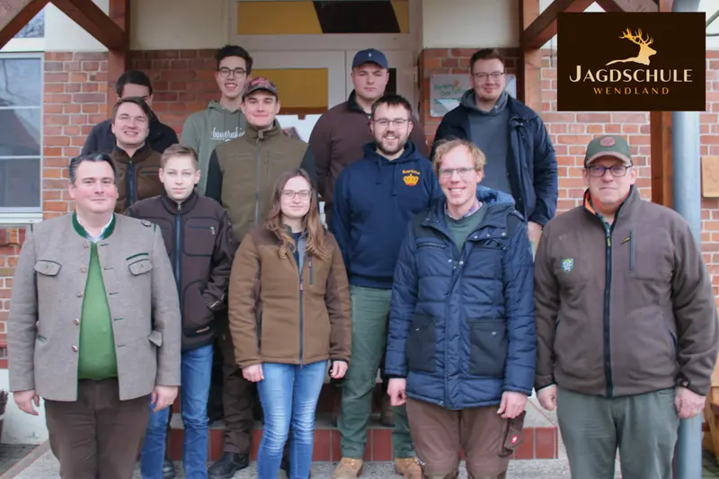 Gruppenfoto der Jagdkursgruppe Kurs der Michelsen-Schule aus Hildesheim