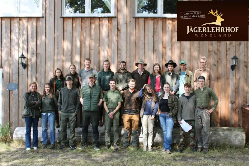 Gruppenfoto der Jagdkursgruppe Juli 2023 – 2-Wochen-Kompaktkurs