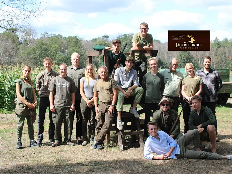 Gruppenfoto der Jagdkursgruppe 3-Wochen Kurs August 2019