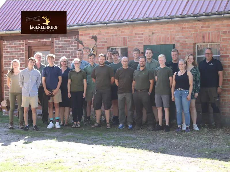 Gruppenfoto der Jagdkursgruppe 3-Wochen Kurs Juli 2019