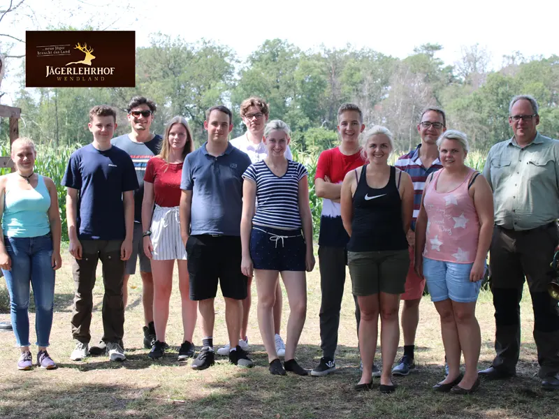 Gruppenfoto der Jagdkursgruppe 2-Wochen Kurs Juli 2019